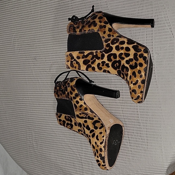 DIANE VON FURSTENBURG Nadine Leopard Print Hair Calf Leather Ankle Booties heel - Picture 2 of 8